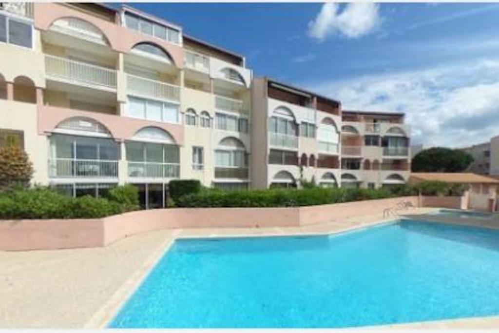 Amouvera C14, T2 Vue Mer, Piscine, Clim, Parking 아그 외부 사진